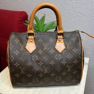 Louis Vuitton Speedy 25